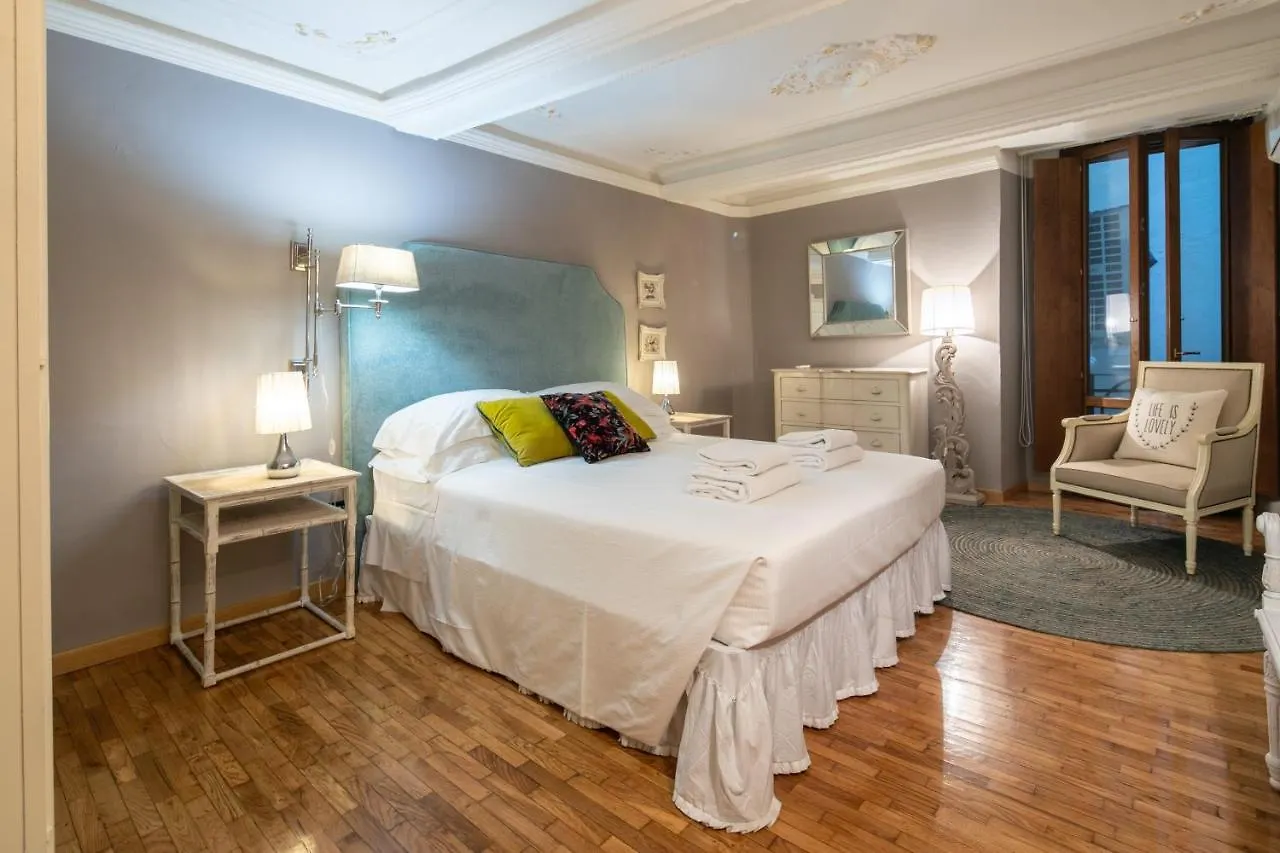 Uffizi Romantic Flat By Mmega Florence Apartment